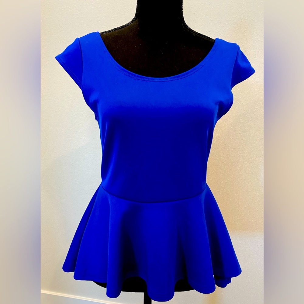 Ladies beautiful blue summer top size L